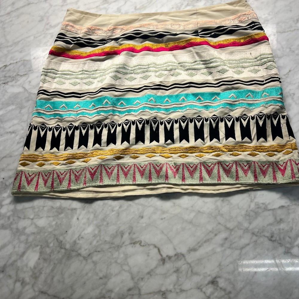 Chelsea Flower Embroidered Graphic Skirt L